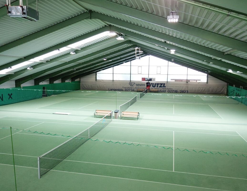 Tennishalle